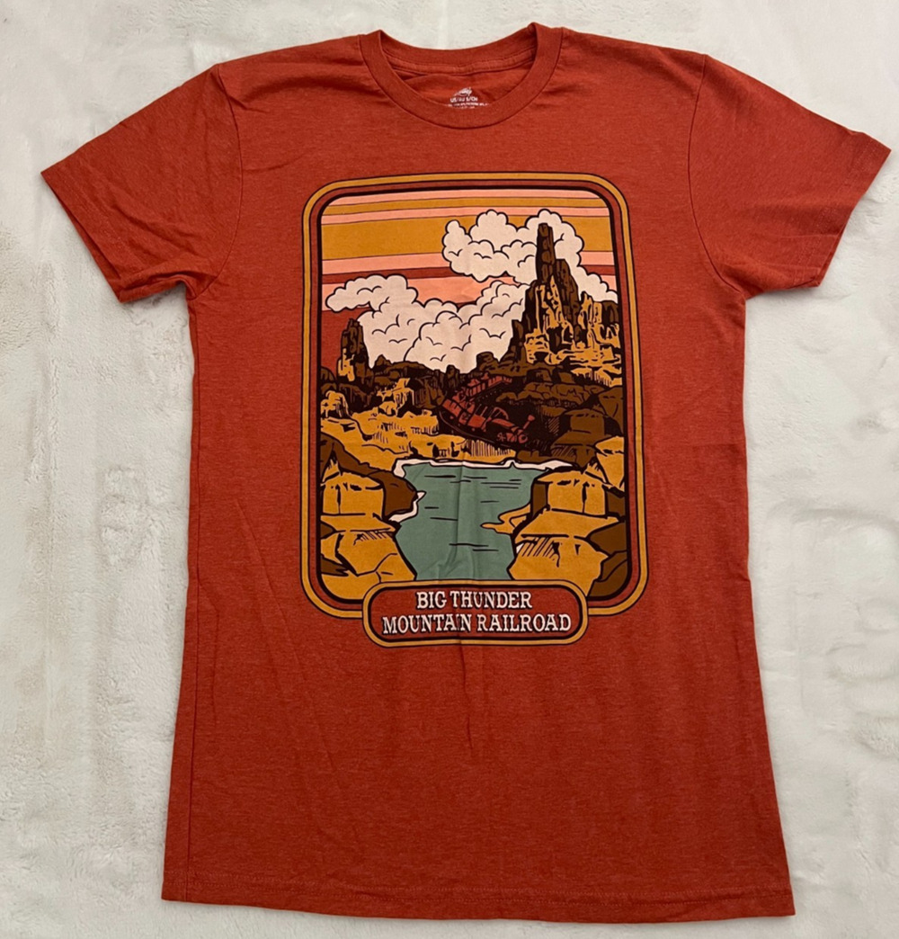 Disney Big Thunder Mountain Railroad Men's Small Orange Graphic T-Shirt